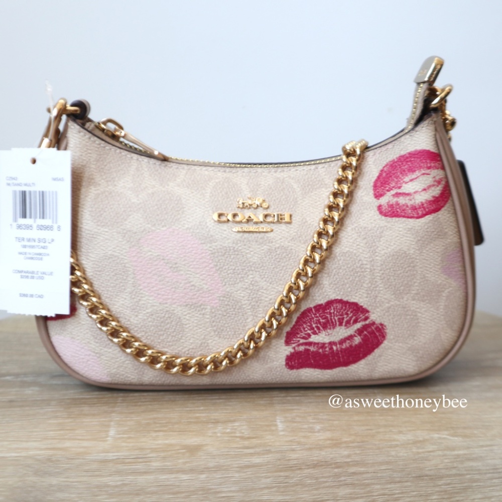 *NEW* COACH TERI MINI CROSSBODY BAG - LIPS PRINT